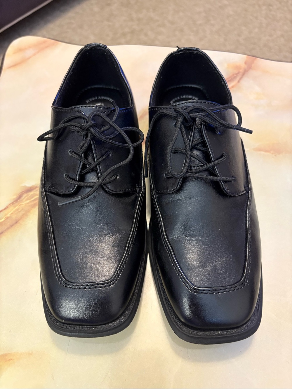 Sonoma boys black dress shoes-TIE-size 4 -excellent condition